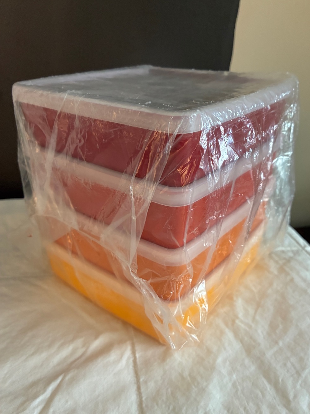 Vintage Tupperware Sandwich Keepers Square Away 670 671 Harvest set of 4 NWT